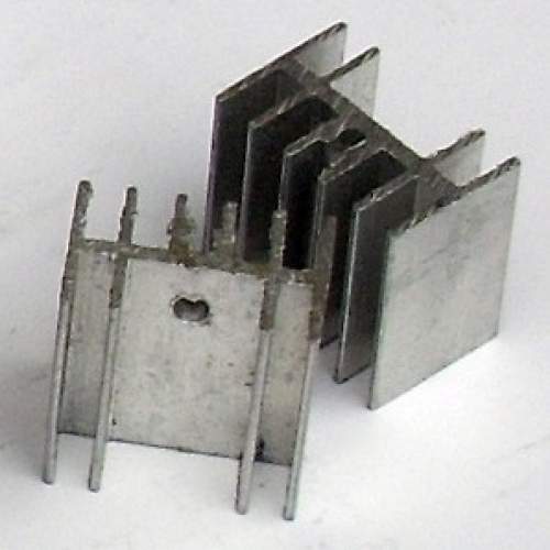 Aluminium heatsink PCB-mount